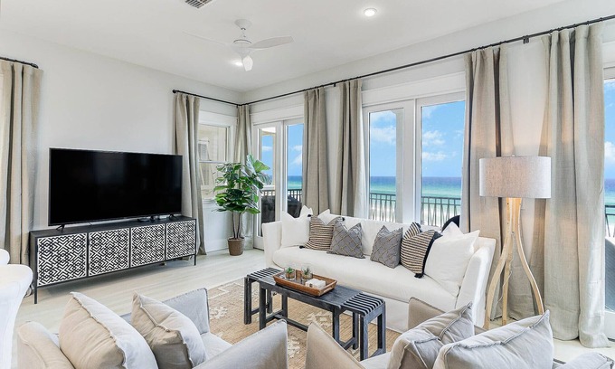 Delos House | "Kamps Baai" Beachfront House, Golf Cart, Pool, Miramar Beach, Frangista Bch
