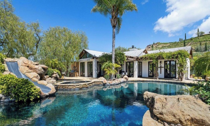 Malibu House | Kanan Dume - Malibu Ranch Retreat | 5-Acre Oasis w/Guest House & Pool