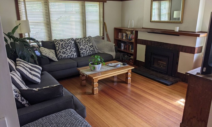 Lenah Valley House | Kangaroo Valley Cottage