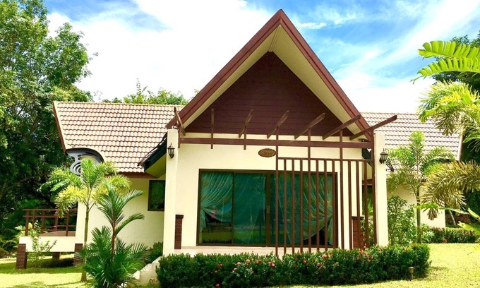 Nong Thale Villa | Kannapat House Krabi Villa 3