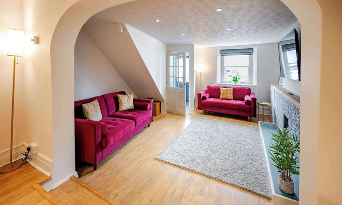 St Austell House | Kaolin: Splendid Cornwall Home by StayStaycations