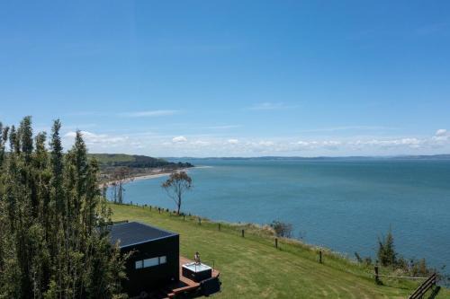 Pouto Villa | Kapia Lodge - Luxury waterfront