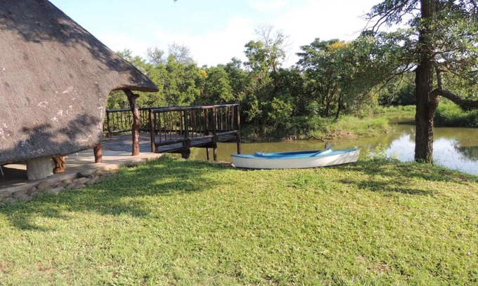 Ephraim Mogale Cabin | Karibu River Retreat