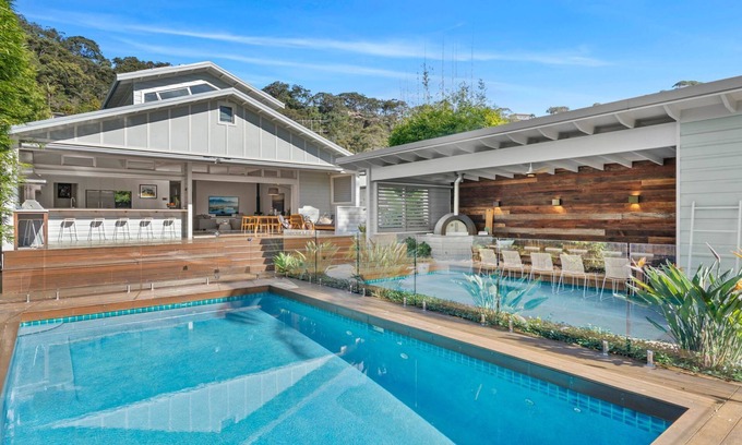 Narrabeen House | Karinya - an oasis of tranquility perfect for the family looking for space and luxury