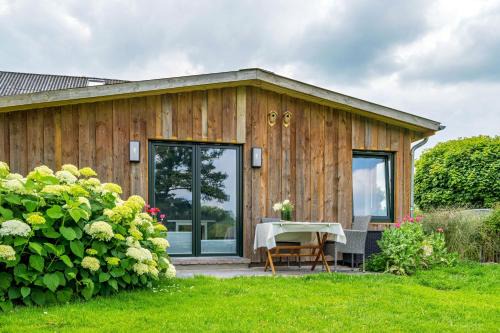 Ahrenviolfeld House | Karla - stilvolles Apartment mit Terrasse und Garten