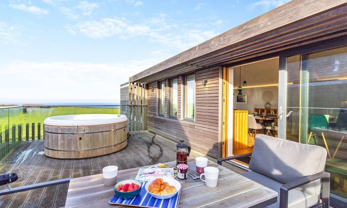 Winnard's Perch House | Karn Havos - Three Bedroom House, Sleeps 6