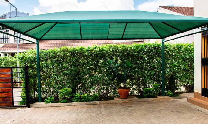 Embakasi Bed & Breakfast | Karolinas Homestay Near JKIA