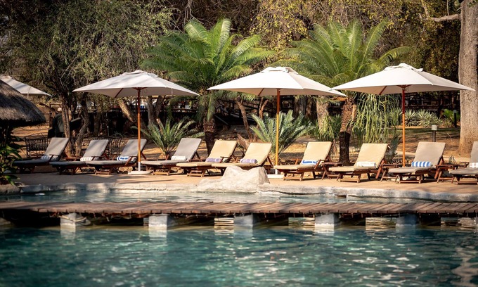 Maruleng Cabin | Karongwe- Shiduli Safari Lodge