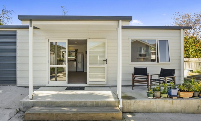 Karori House | Karori Kabin - Karori Holiday Home