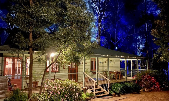 Quinninup House | * Karri Tree Cottage *