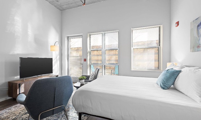 South Side Flats Apartment | Kasa | Studio, Marina in SouthSide | Pittsburgh