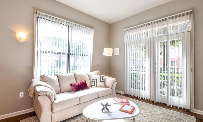 Legacy Park Apartment | Kasa | Welcoming 1BD + Pool Access | Plano
