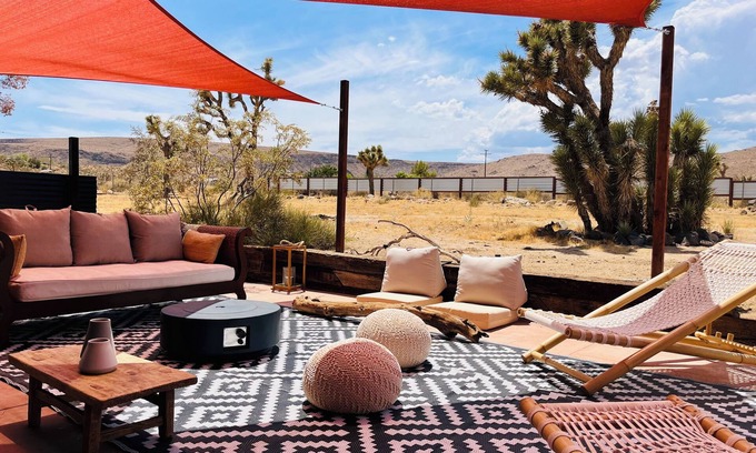 Yucca Valley House | Kashmir.A Majestic Retreat Plunge Pool-Jacuzzi