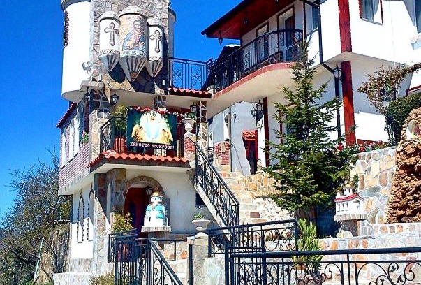 Luki House | Kashtata s Paraklisa