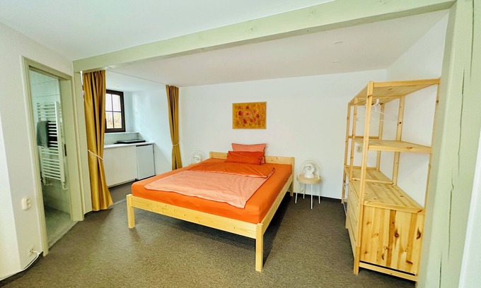Kuhnhausen Bed & Breakfast | Kastanienhof - Uhig und Zentral Übernachten im Bio-resort vor den Toren Erfurts
