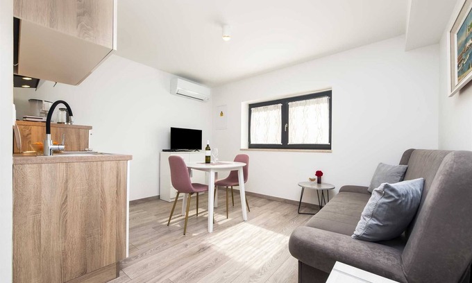 Rovinj Apartment | KATARINA One-Bedroom Apartment with Terrace 2