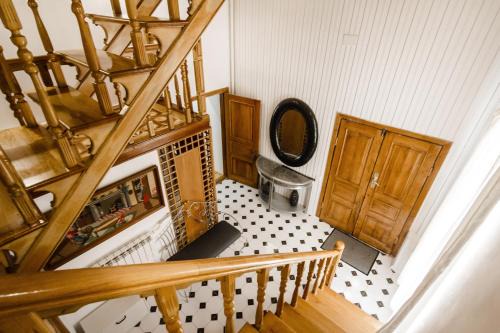 Odessa City Center Apartment | Katerynynska Street 3-bedrooms Apartment