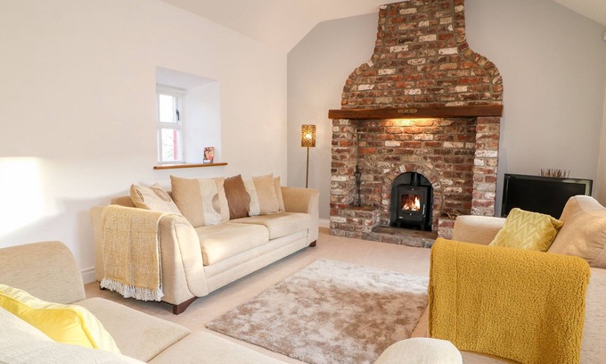 Newry Cottage | KATIES COTTAGE, family friendly in Newry, Northern Ireland