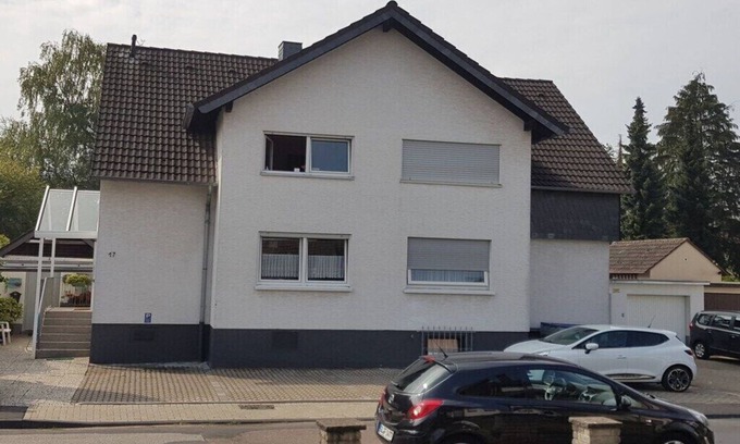 Bergisch Gladbach House | Kaufmann Comfortable holiday residence