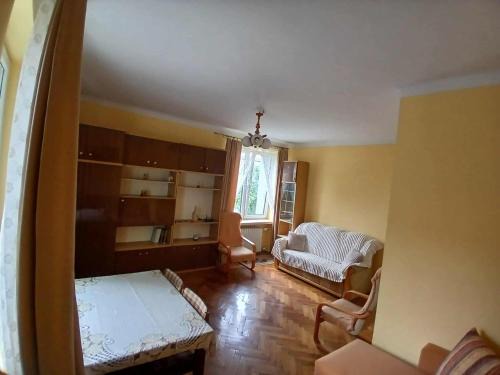 Krasnik Apartment | Kawalerka Sikorskiego