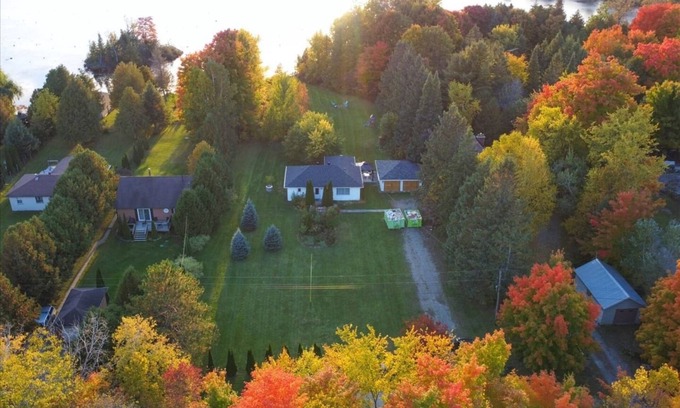 Kawartha Lakes Cottage | Kawartha Waterfront Cottage 4 Bedrooms