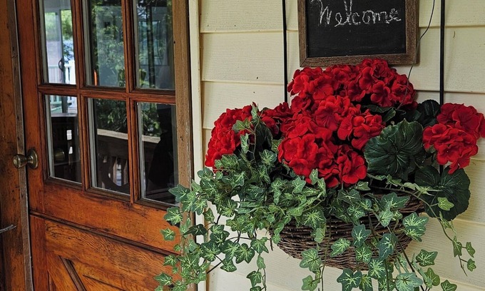 Petoskey Cottage | Kay's Haven on Crooked Lake