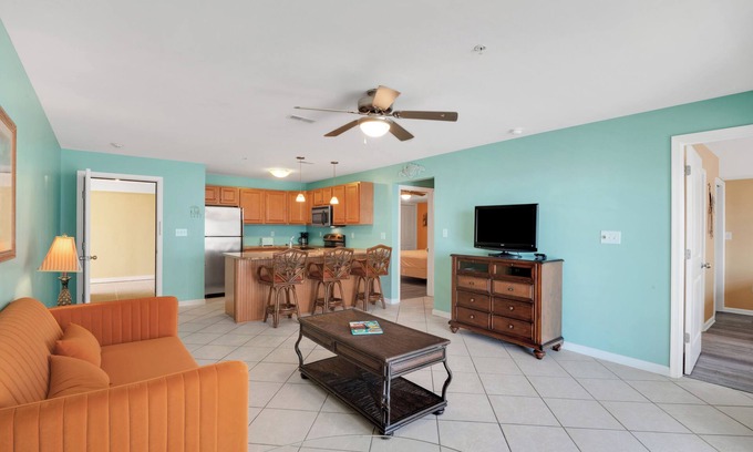 North Wildwood Condo | Kay's Oceanview Condo 2BD 2BA
