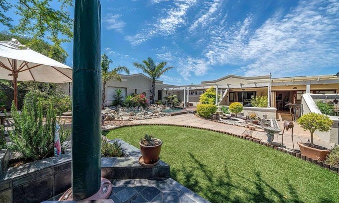 Plumstead House | Kaya La Provence