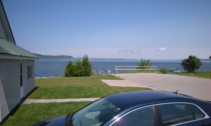 Munising House | Kayakers Cove overlooks Munising Bay bike to town