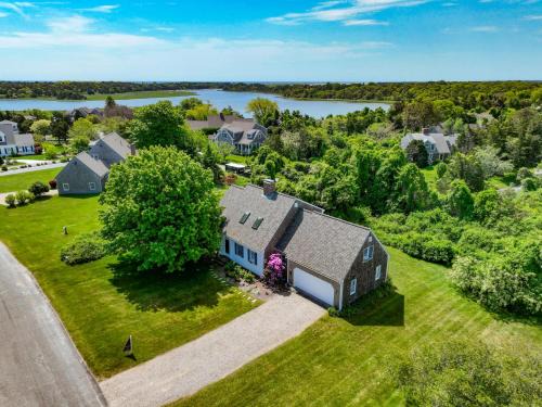 Orleans House | Kayaking Swimming and Shopping all within 3 miles