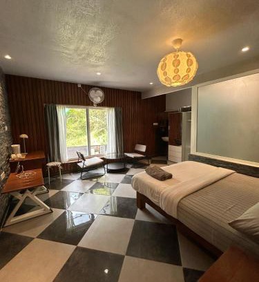 Kunchithanny House | Kayyath Valley Munnar - Luxury Hillside Sanctuary
