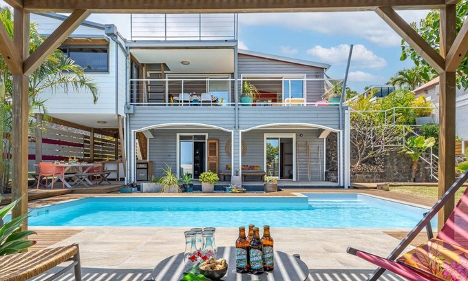 Les Avirons House | Kaz Sa-Sa - 4 bedrooms - 4 bathrooms - swimmimng pool - ocean view