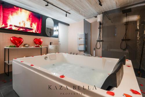 Maisons-Alfort Apartment | KAZA BELLA - Maisons Alfort 5 Luxurious apartment with private garden and Jacuzzi