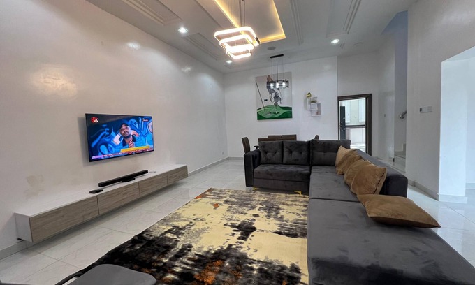 Ibadan Apartment | KBAZZAPARTMENTS LUXURY SHORTLET APARTMENTS