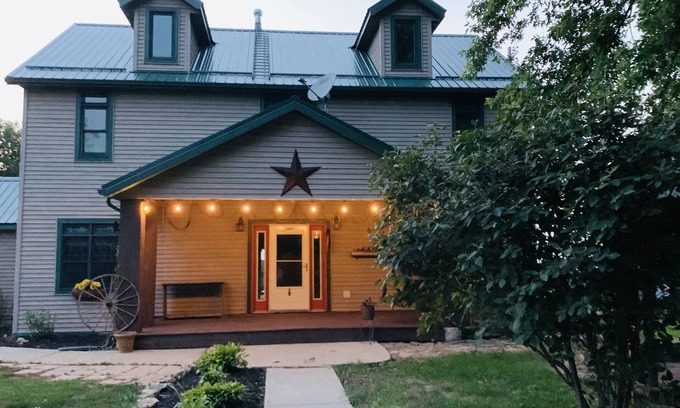 Scioto Mills House | KC HOUSE Cozy Country Home. Enjoy the country life!