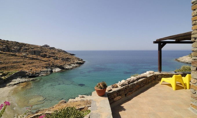 Pisses Apartment | Kea Tzia, beachfront, tranquil, secluded, luxury, beachfront, sea view, private