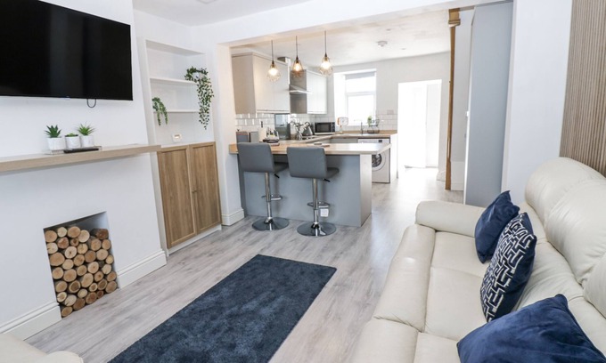 Cleator Moor Cottage | KEEKLE TERRACE, with a garden in Cleator Moor