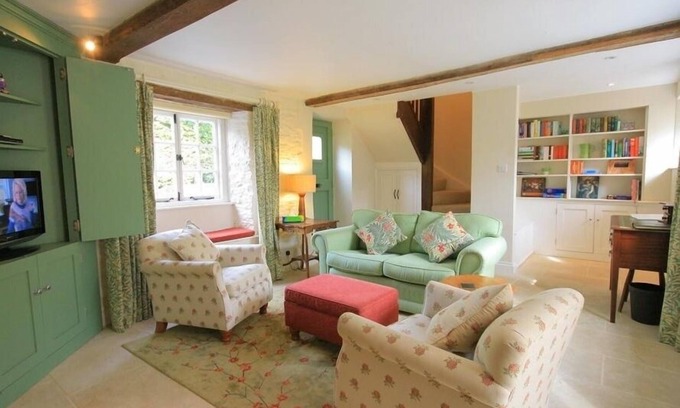Kingham Cottage | KEEN COTTAGE, family friendly, character holiday cottage in Kingham