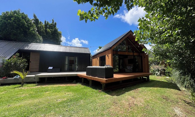 Taupo Bay House | Keepin' it Reel - Taupo Bay