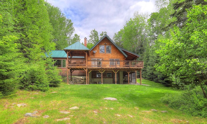 Rangeley Plantation House | Keewaydin Lodge - Beautiful home on Mooselookmeguntic Lake