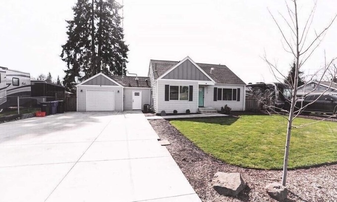 Keizer House | Keizer Meadows Estate 🌾 (Near In N Out)