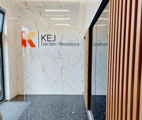 Novi Sad Apartment | Kej Danube lux free garage