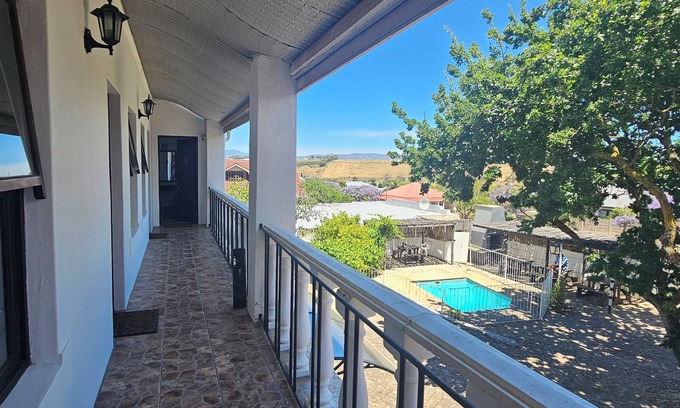 Caledon Hotel | Kelkiewyn Guesthouse Caledon