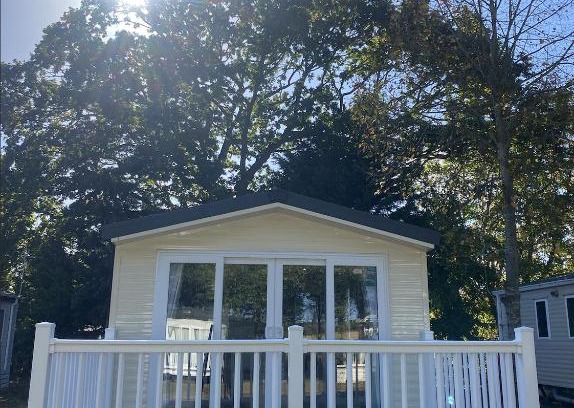 Clacton-on-Sea House | KellysHolidayHomes 26 Willerby 2 bedrooms caravan