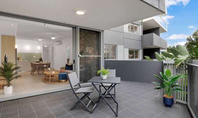 Kelvin Grove Apartment | Kelvin Grove Sanctuary - 2BR 2BA w Private Balcony