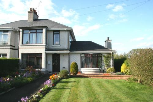 Ballymoney House | Ken-Mar House Bed and Breakfast