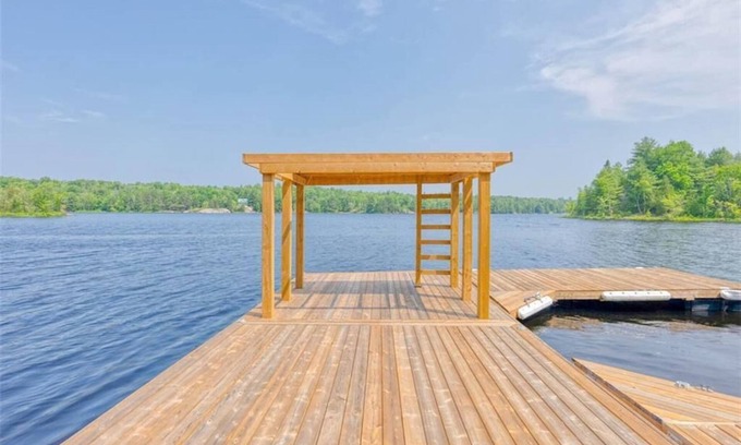Arden House | Kennebec Escapes - Lake View