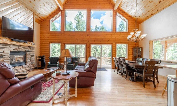 Meadow View Heights Apartment | Kenner Retreat! Fire Pit!
