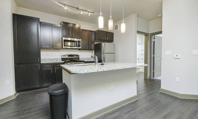 Woodstock Apartment | Kennesaw Stone Park Unfurnished