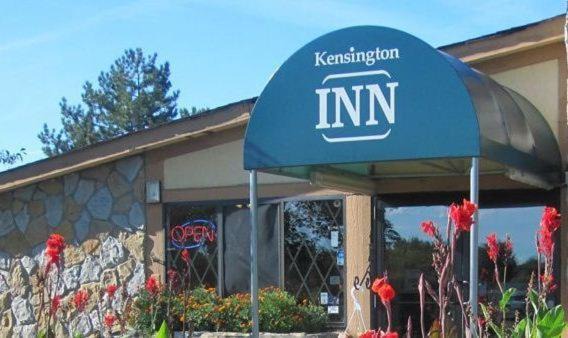 Howell Hotel | Kensington Inn - Howell